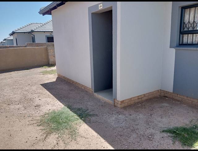 3 BEDROOM FREEHOLD FOR SALE IN NEW MODDER